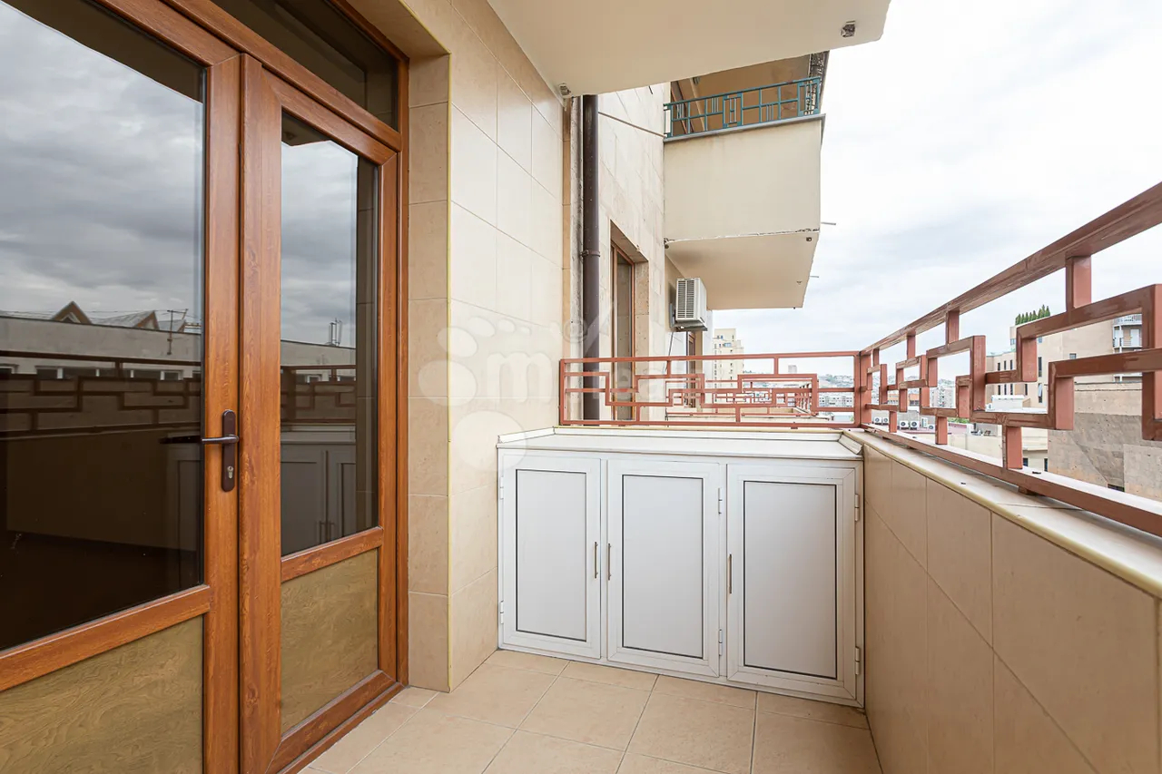 4 bedroom apartment for sale Vardanants St, Center Yerevan, 157558