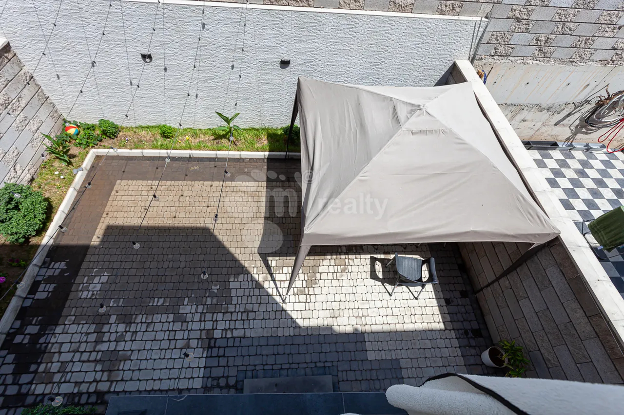 House for sale G 1 dis., Ajapnyak Yerevan, 157364