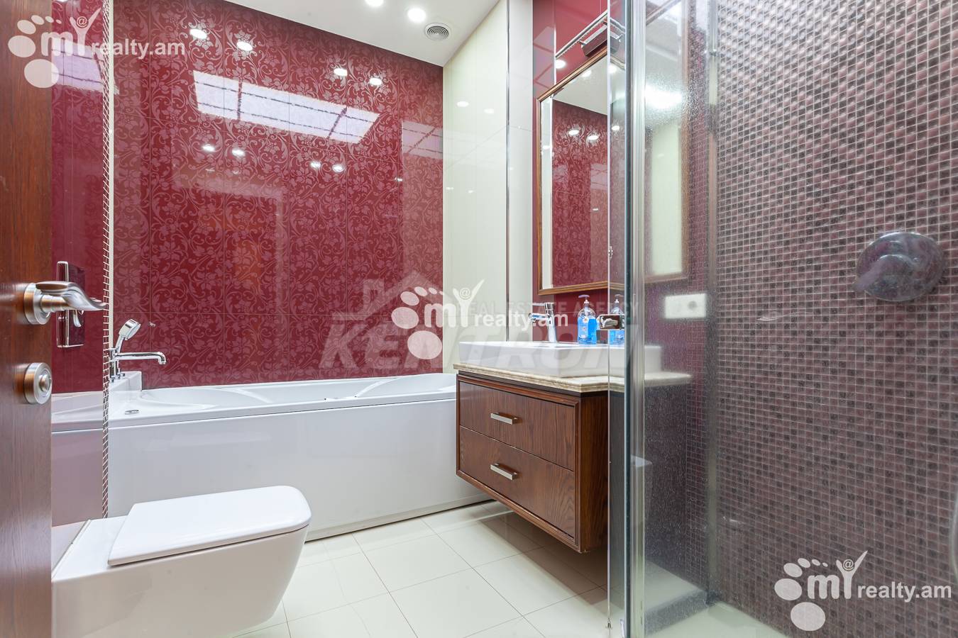 3 bedroom apartment for rent Yekmalyan St, Center Yerevan, 154625