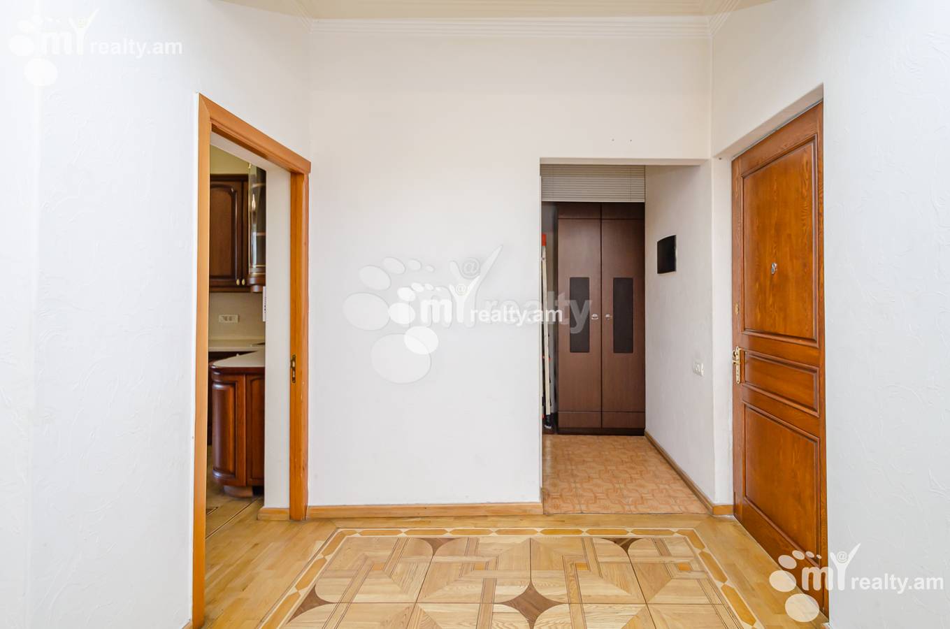 Снять 4 комнатную квартиру Дегатан ул, Центр Ереван, 153224