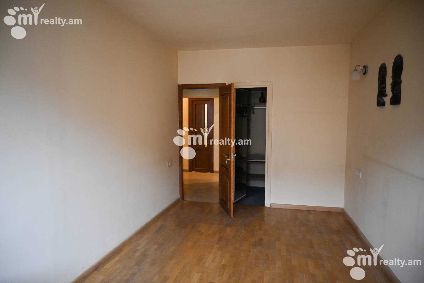 6 bedroom apartment for sale Heratsi St, Center Yerevan, 152514