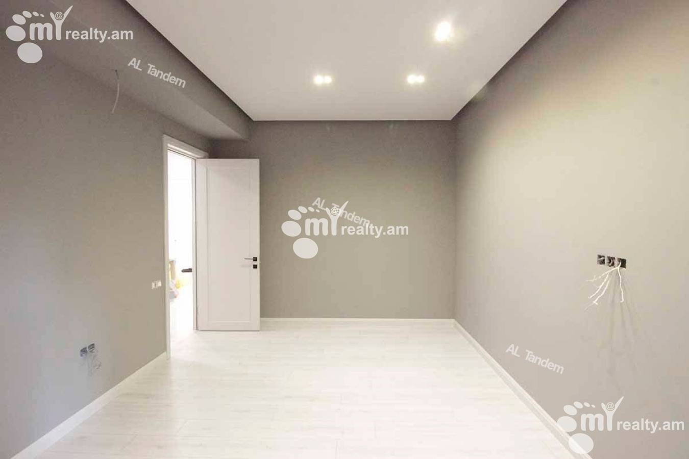 4 bedroom apartment for sale خیابان بوزند, مرکز شهر ایروان, 139830