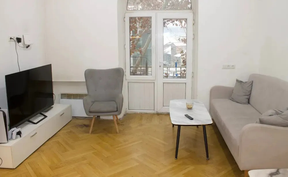 bnakaran/2-senyakanoc/Tigran+Mets+Ave/Center/Yerevan