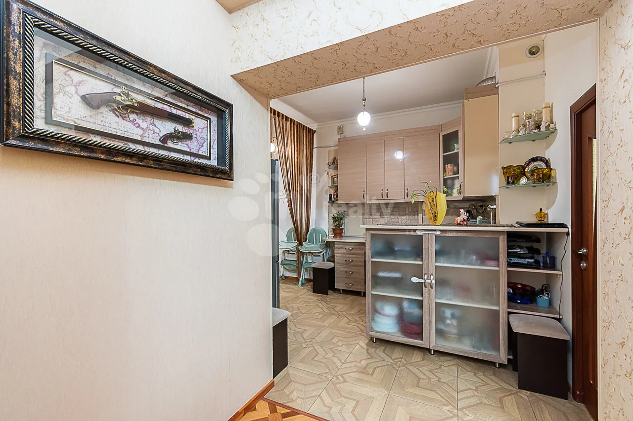 3 bedroom apartment for sale Mikoyan St, Davtachène Yerevan, 161446
