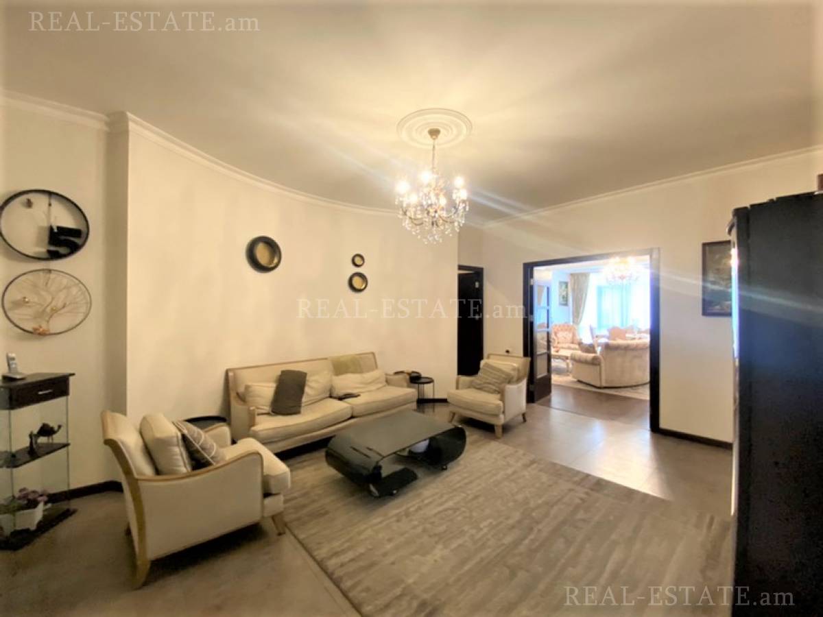 4 bedroom apartment for sale Aram St, Center Yerevan, 121421