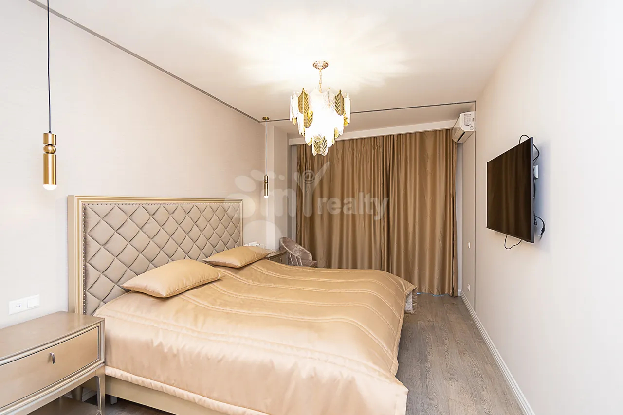 5 bedroom apartment for sale Tsitsernakaberd Highway, Center Yerevan, 161498