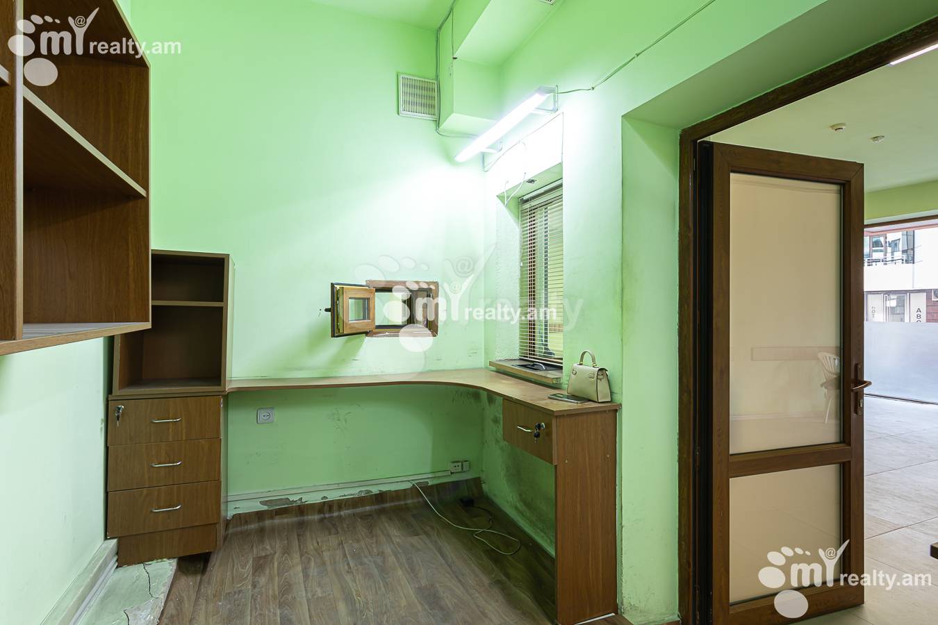 Commercial for rent خیابان اِ. کوچار, مرکز شهر ایروان, 156377