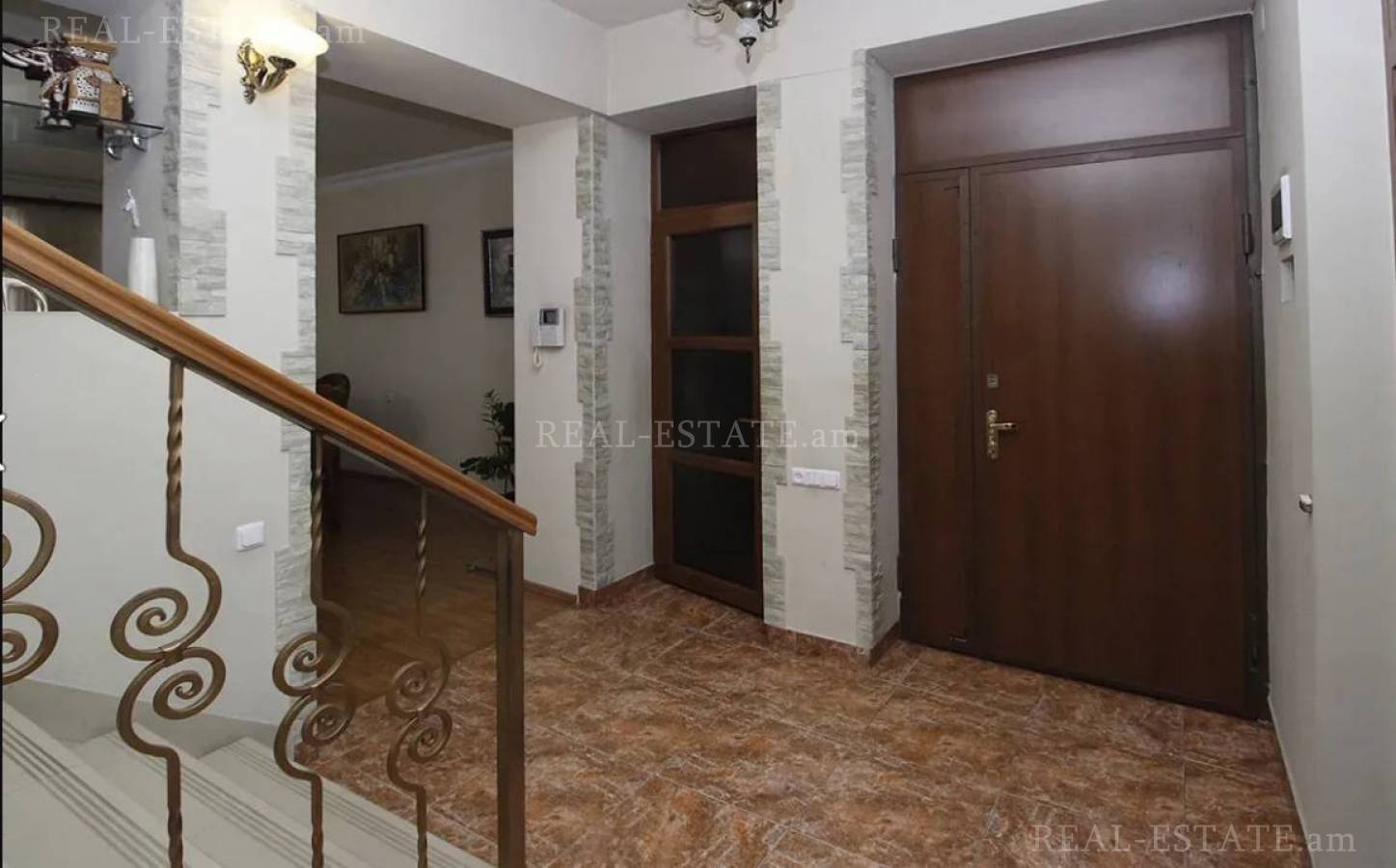 6 bedroom apartment for sale خیابان کیِفیان, عربگیر ایروان, 122919