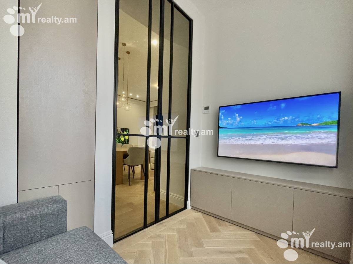 3 bedroom apartment for rent Moskovyan St, Center Yerevan, 160106