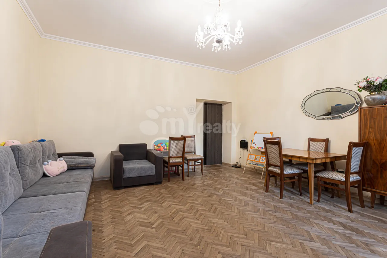 2 bedroom apartment for sale خیابان هانراپتوتیان, مرکز شهر ایروان, 159389