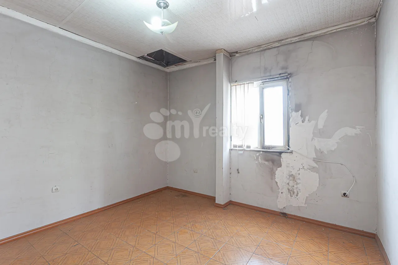 Commercial property for sale Bashinjaxyan St, Adshapnjak Yerevan, 160330