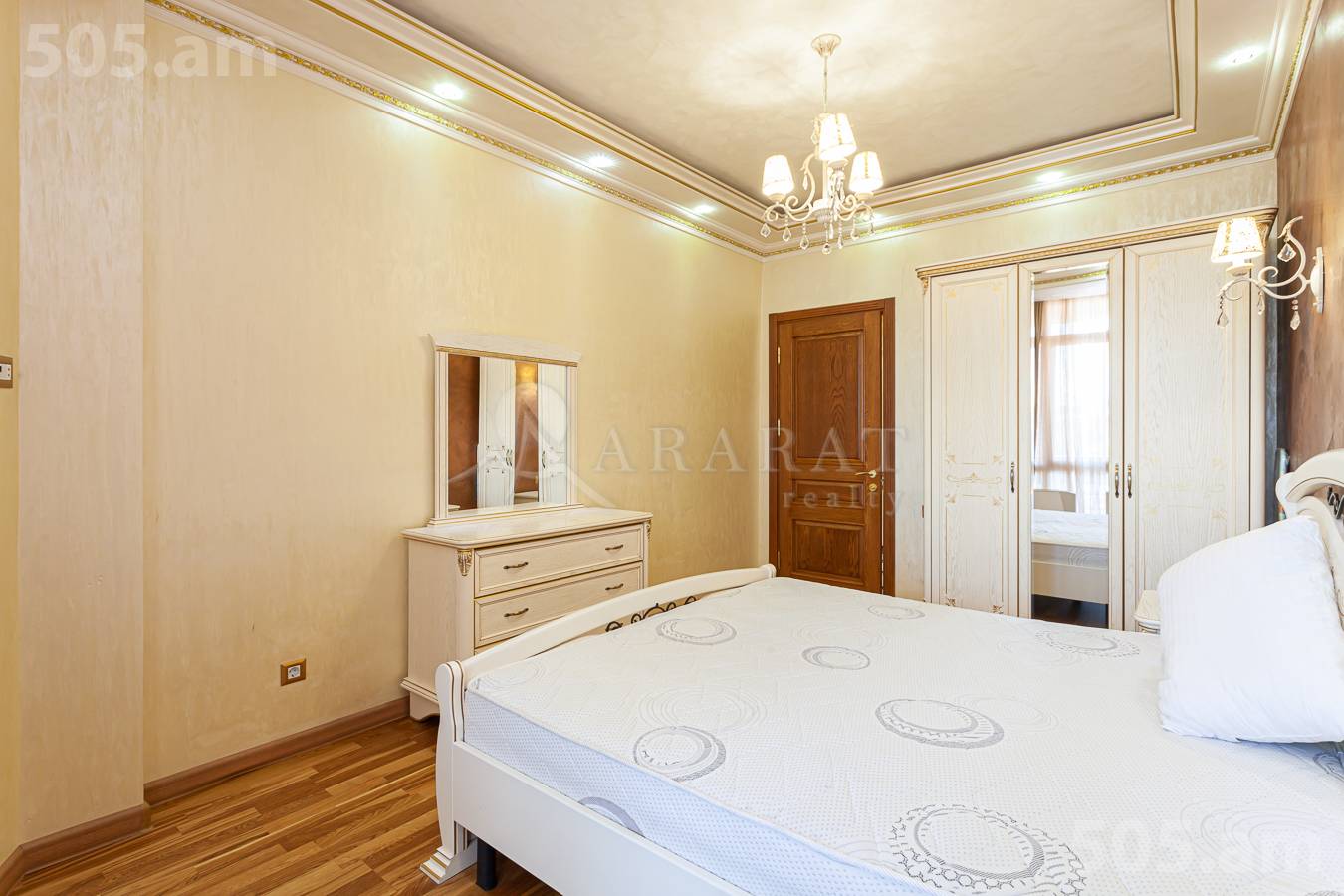 2 bedroom apartment for sale (خیابان باقرامیان (عربکیر, عربگیر ایروان, 154460