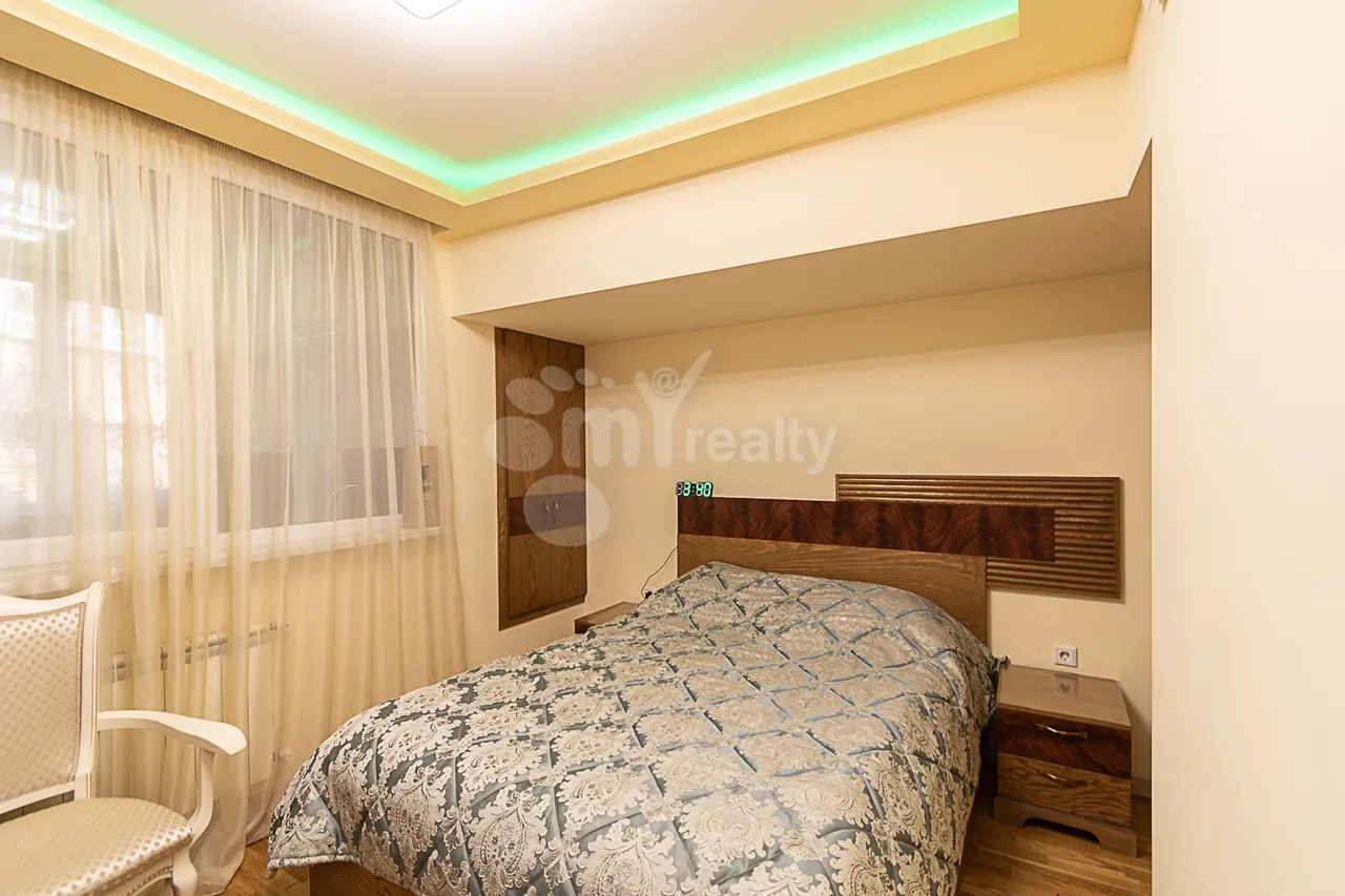 3 bedroom apartment for rent خیابان موسکوویان, مرکز شهر ایروان, 159374