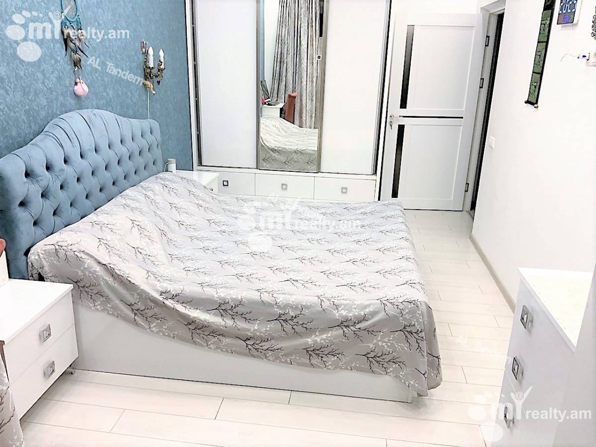 Купить 2 комнатную квартиру Маштоца пр, Центр Ереван, 139405