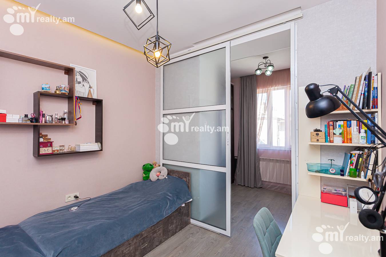 3 սենյականոց բնակարան  Կոմիտասի պող, Արաբկիր Երևան, 154007