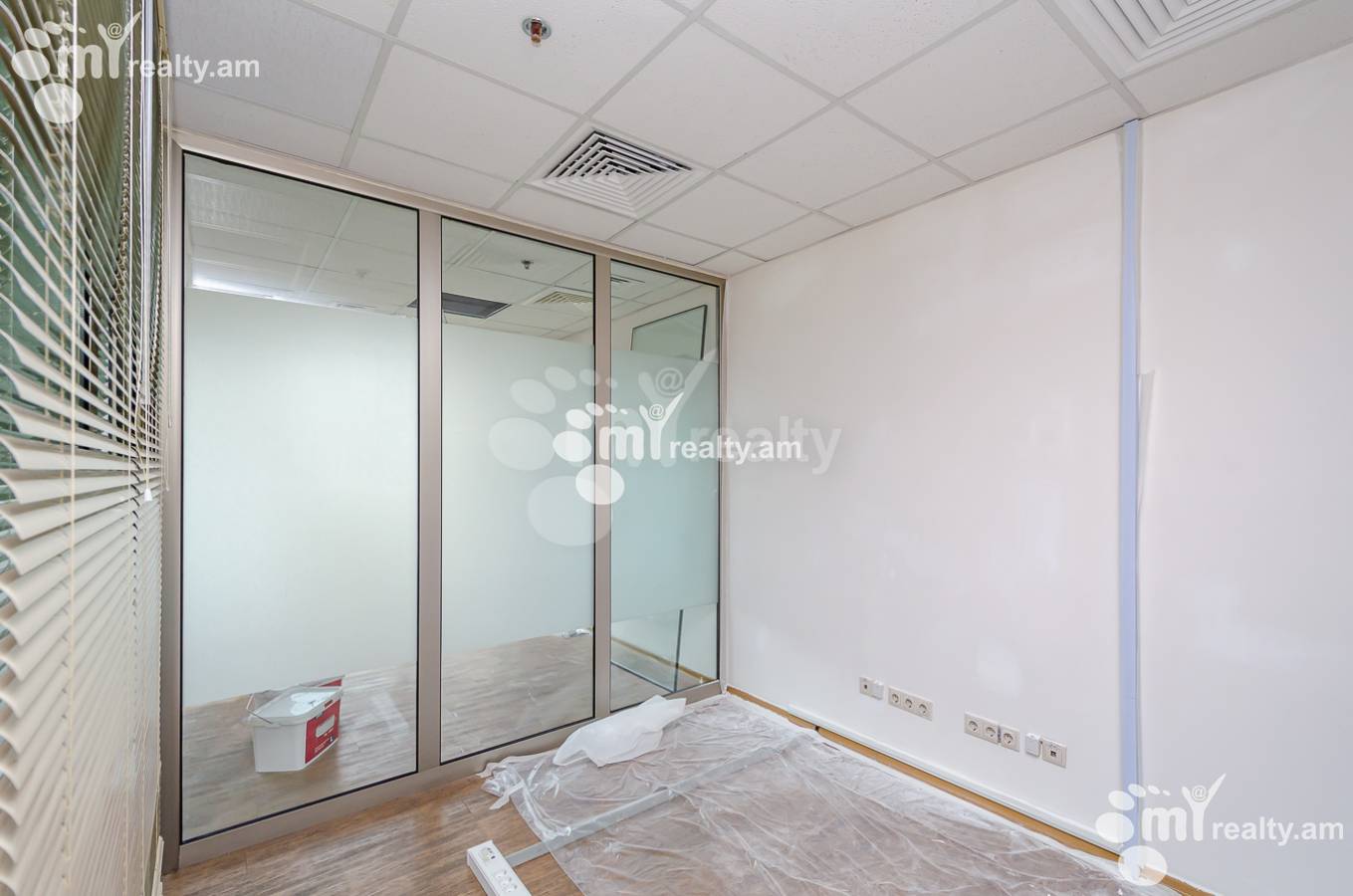 Снять коммерческoе помещение Г.Лусаворич ул, Центр Ереван, 153212