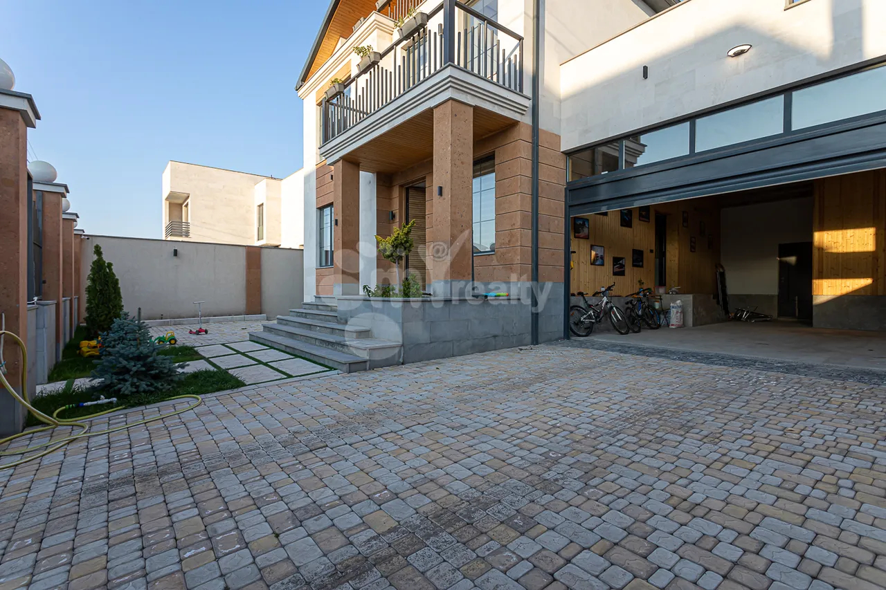 House for sale Paruyr Sevak dis., Avan Yerevan, 158348