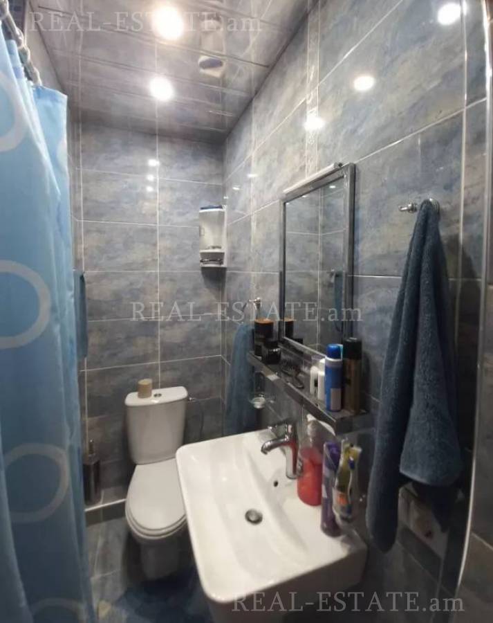 Купить 5 комнатную квартиру Нар Дос ул, Центр Ереван, 133260