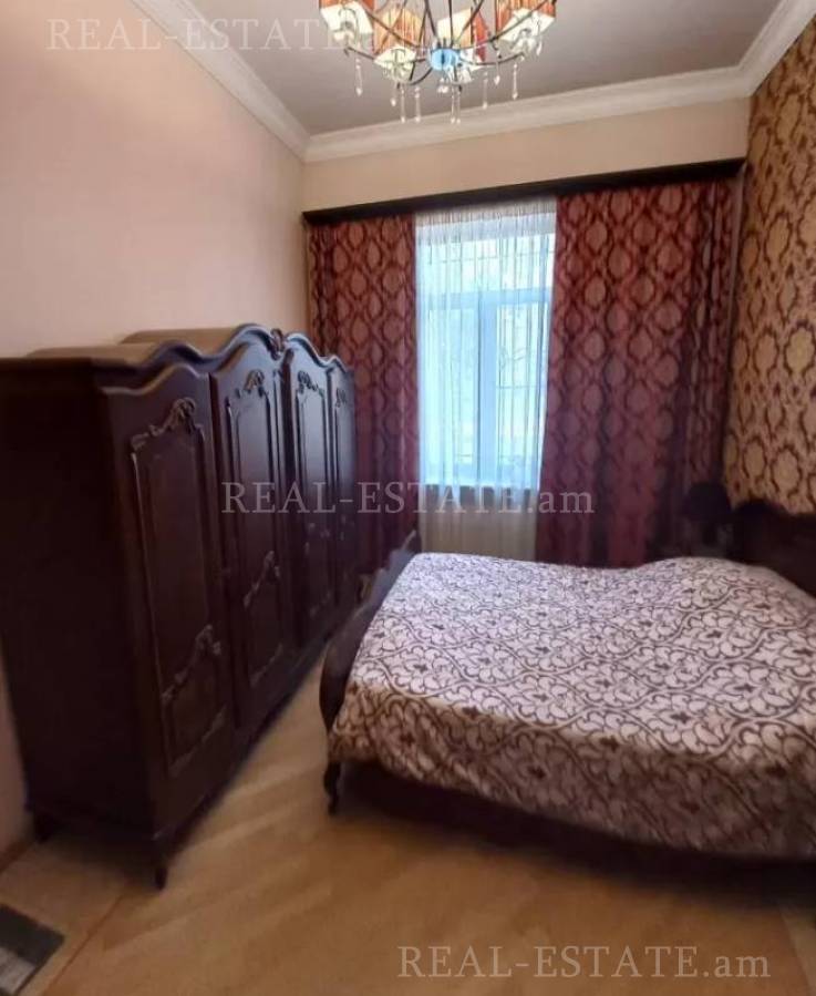 Купить 5 комнатную квартиру Нар Дос ул, Центр Ереван, 133260