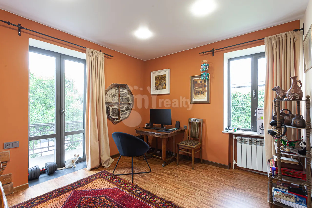 House for sale Lusinyants street, Center Yerevan, 160444