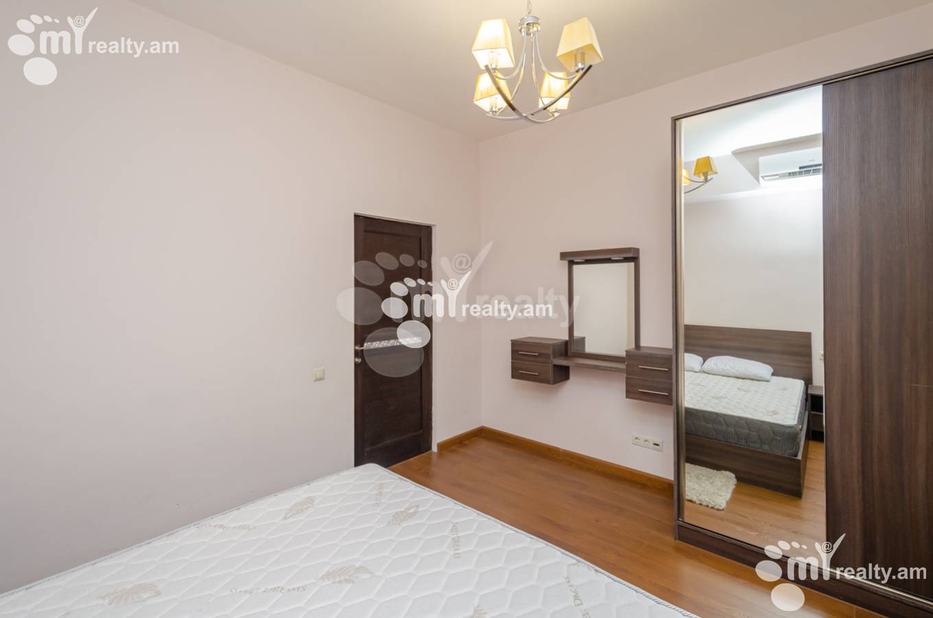 2 սենյականոց բնակարան  Բուզանդի փող, Կենտրոն Երևան, 138874