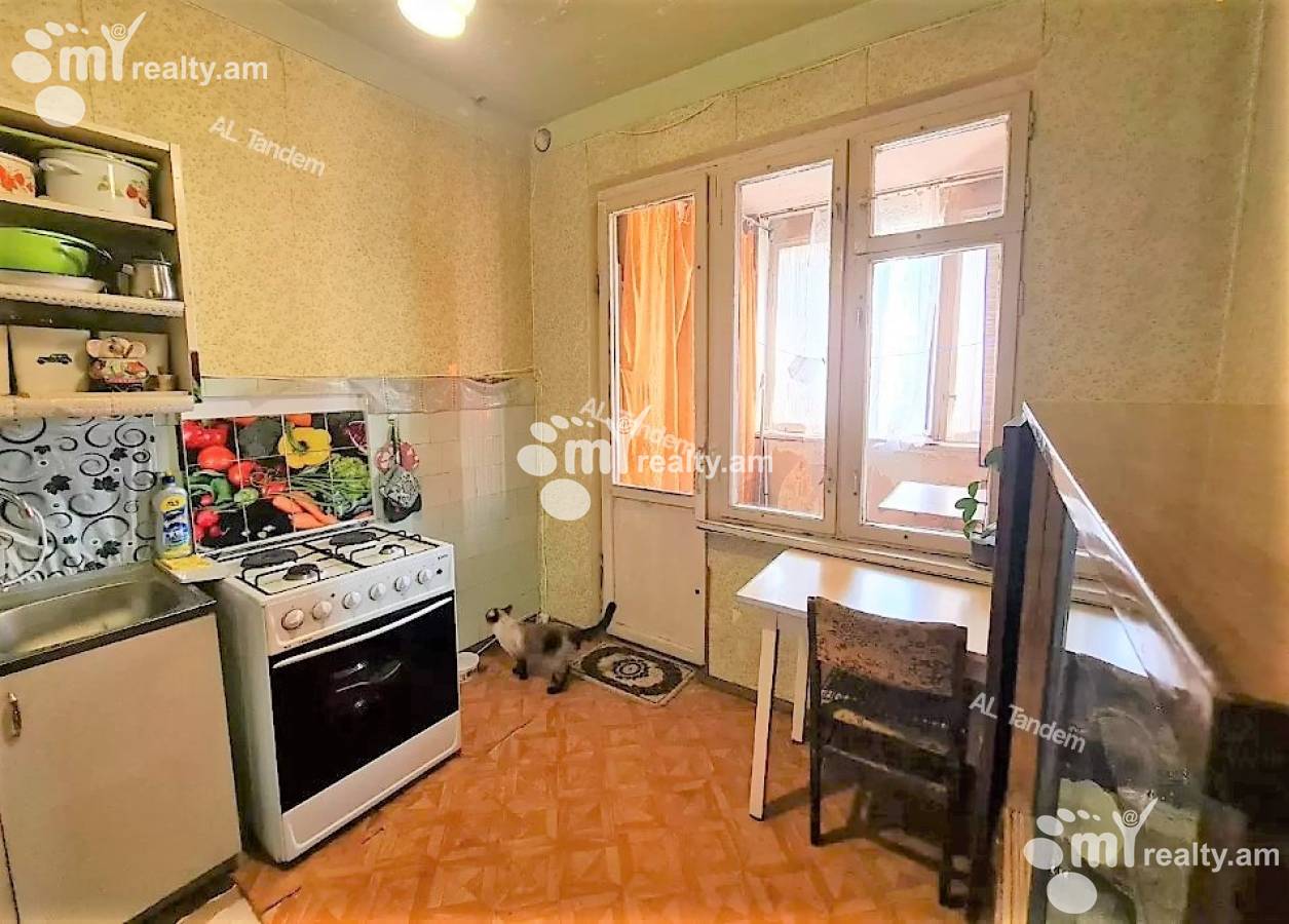 2 սենյականոց բնակարան  Համբարձումյան փող, Արաբկիր Երևան, 130616