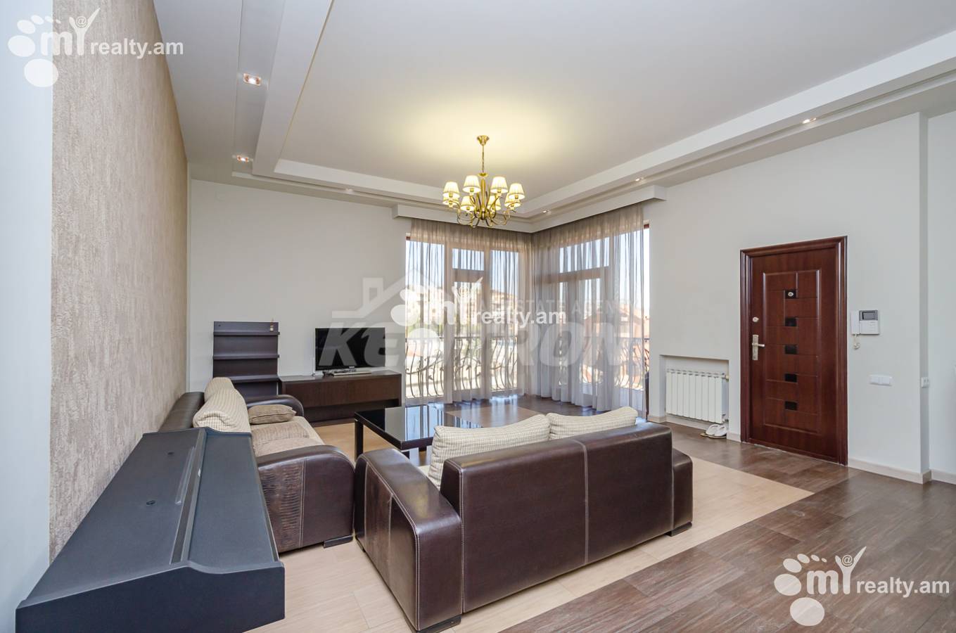 4 bedroom apartment for sale خیابان آیگِدزور, عربگیر ایروان, 155336