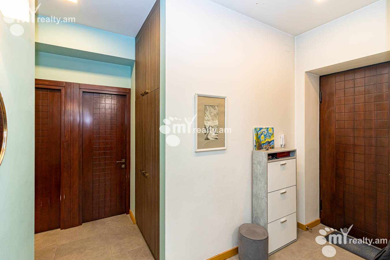 3 bedroom apartment for sale خیابان هِراتسی, مرکز شهر ایروان, 143129