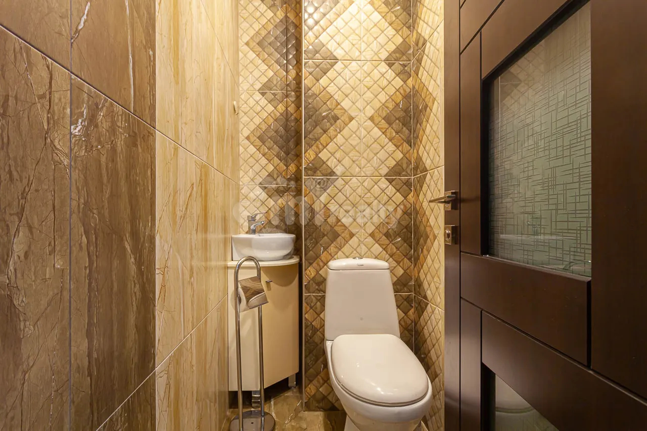 3 bedroom apartment for rent Mashtots Ave, Center Yerevan, 158798