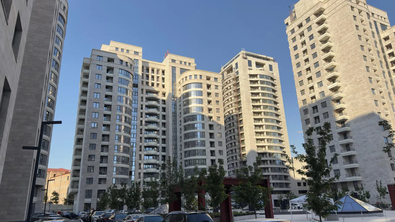 3 bedroom apartment for sale Arshakunyats Ave, Center Yerevan, 158140