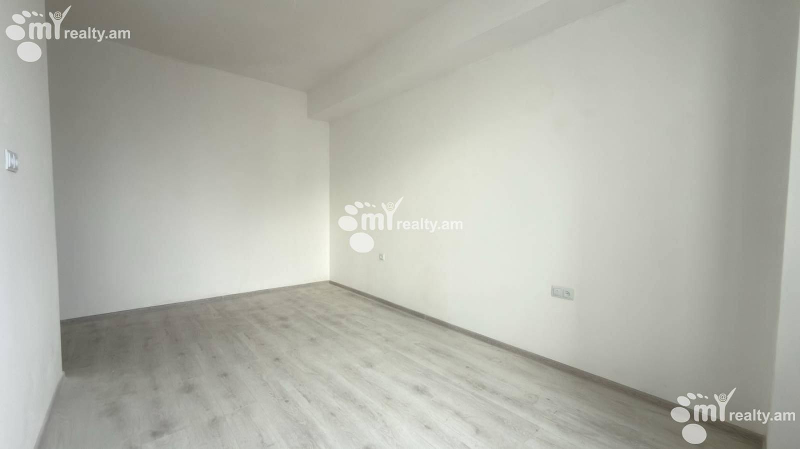 3 սենյականոց բնակարան  Գրիբոեդովի փող, Արաբկիր Երևան, 158768