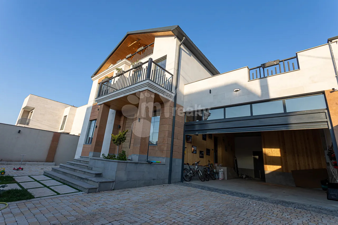 House for sale Paruyr Sevak dis., Avan Yerevan, 158348