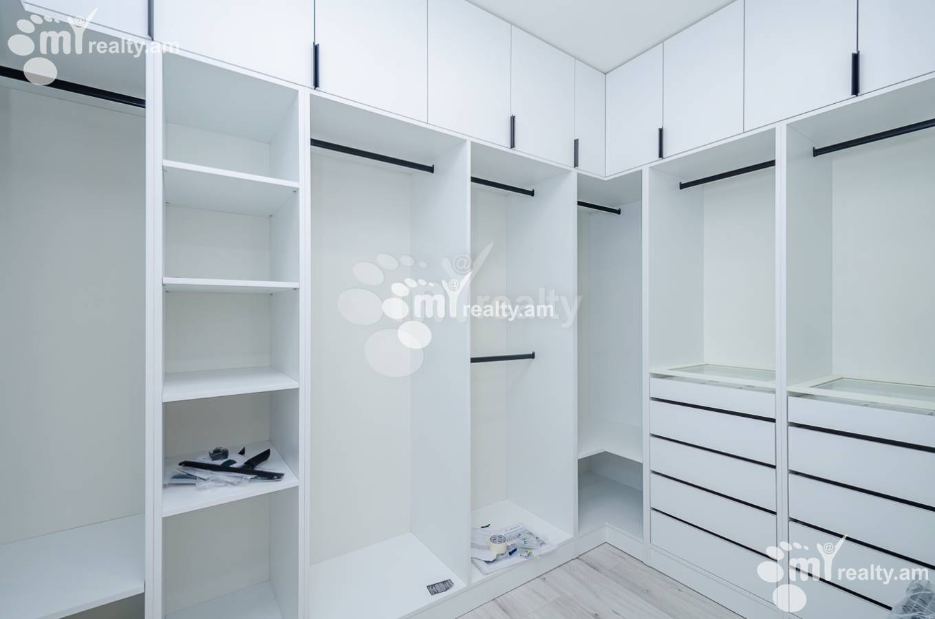 4 bedroom apartment for sale Arshakunyats Ave, Center Yerevan, 153657