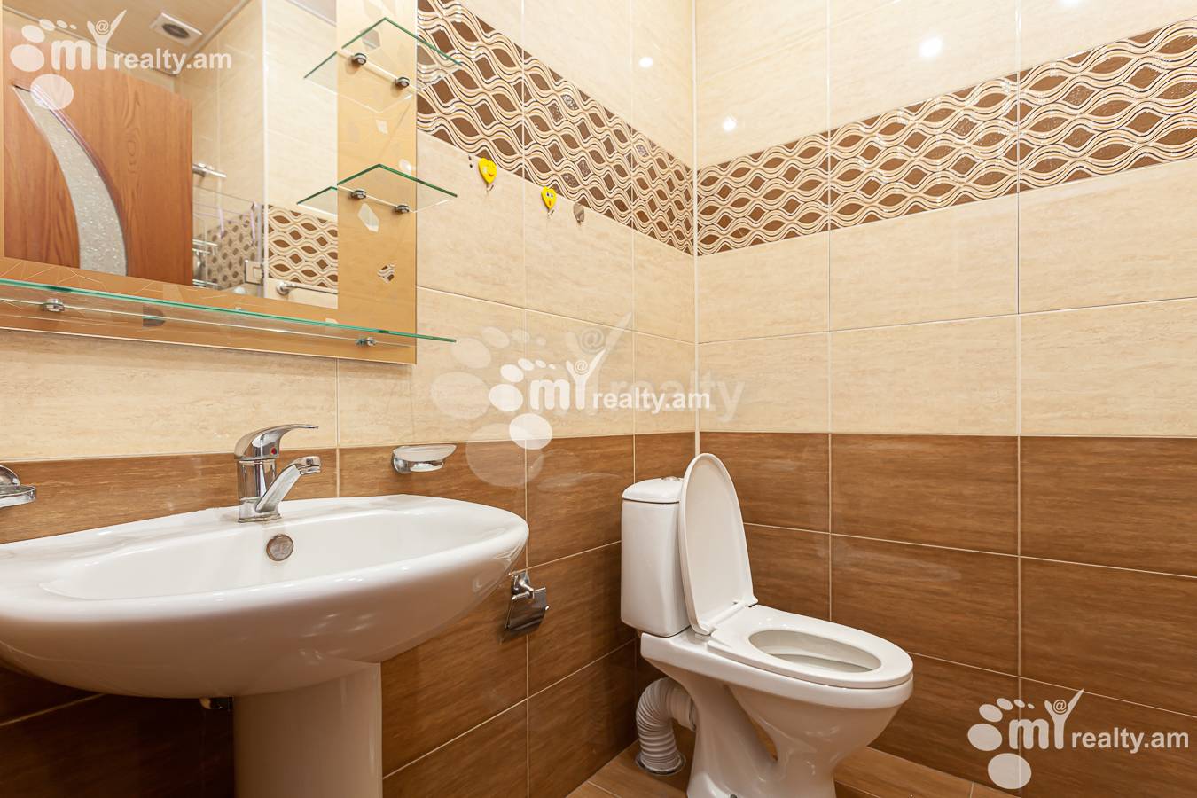 4 bedroom apartment for rent Aram St, Center Yerevan, 154254