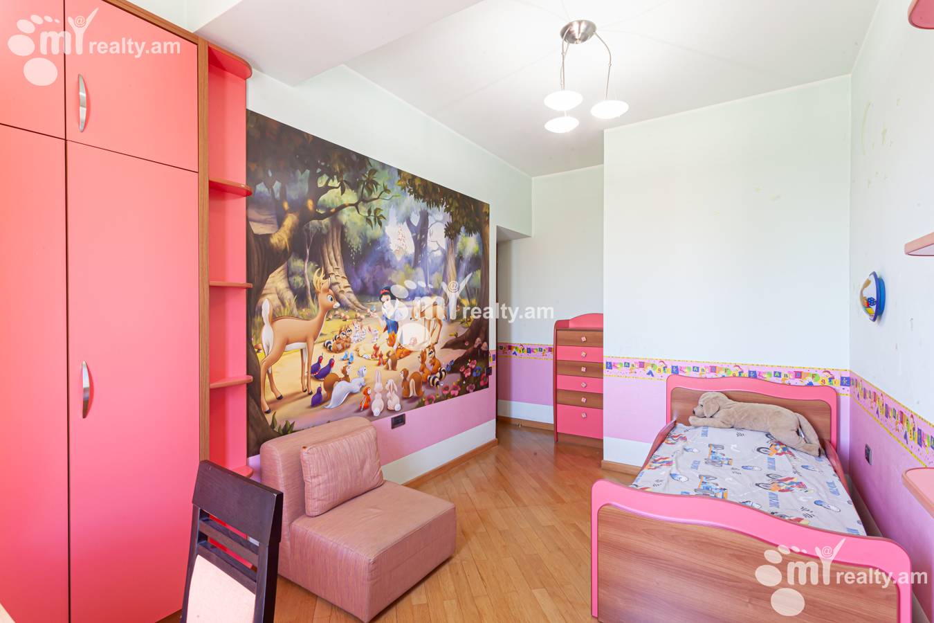 3 bedroom apartment for rent Abovyan St, Center Yerevan, 150308