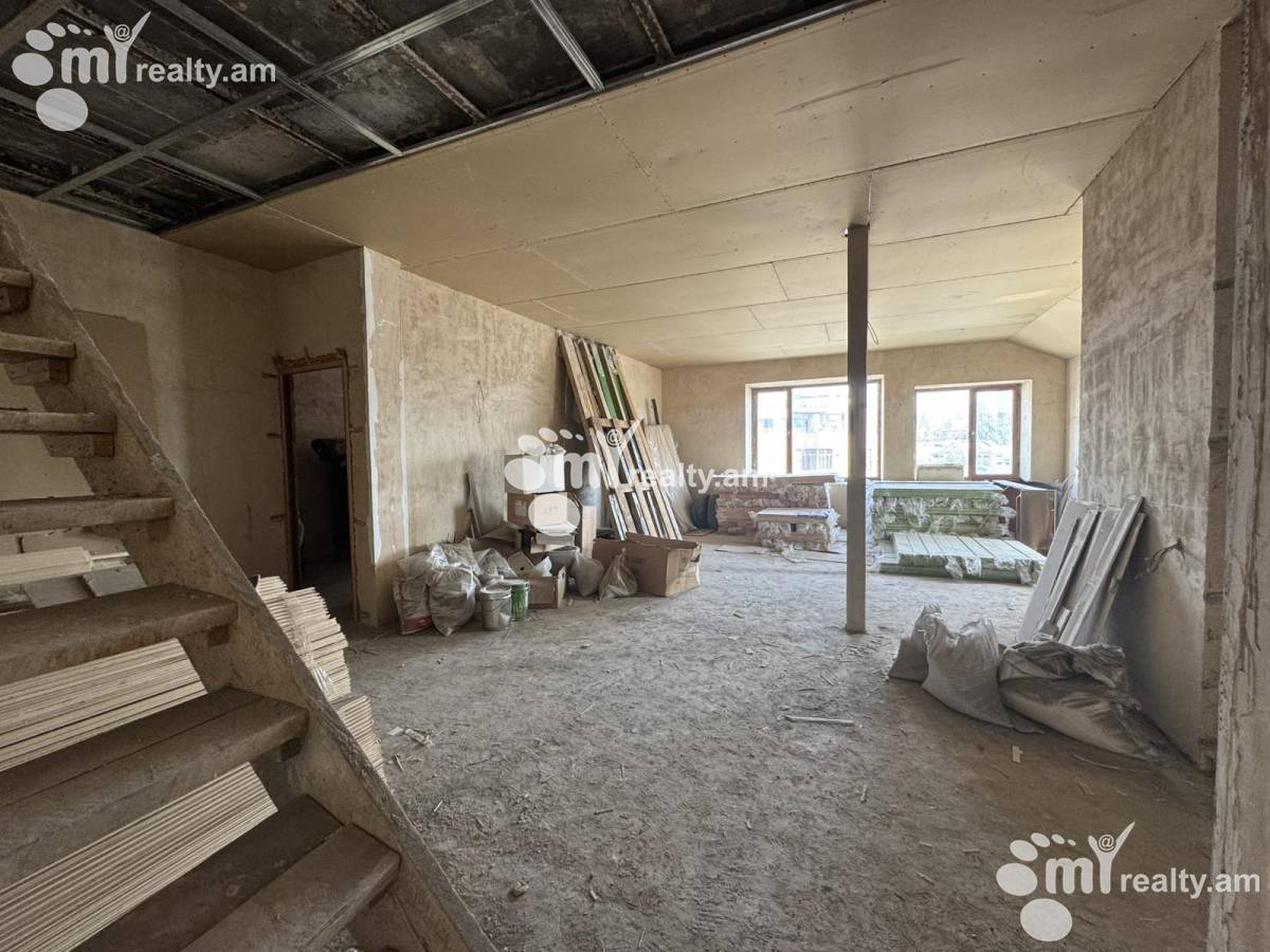 4 bedroom apartment for sale خیابان آنتارایین, مرکز شهر ایروان, 156118