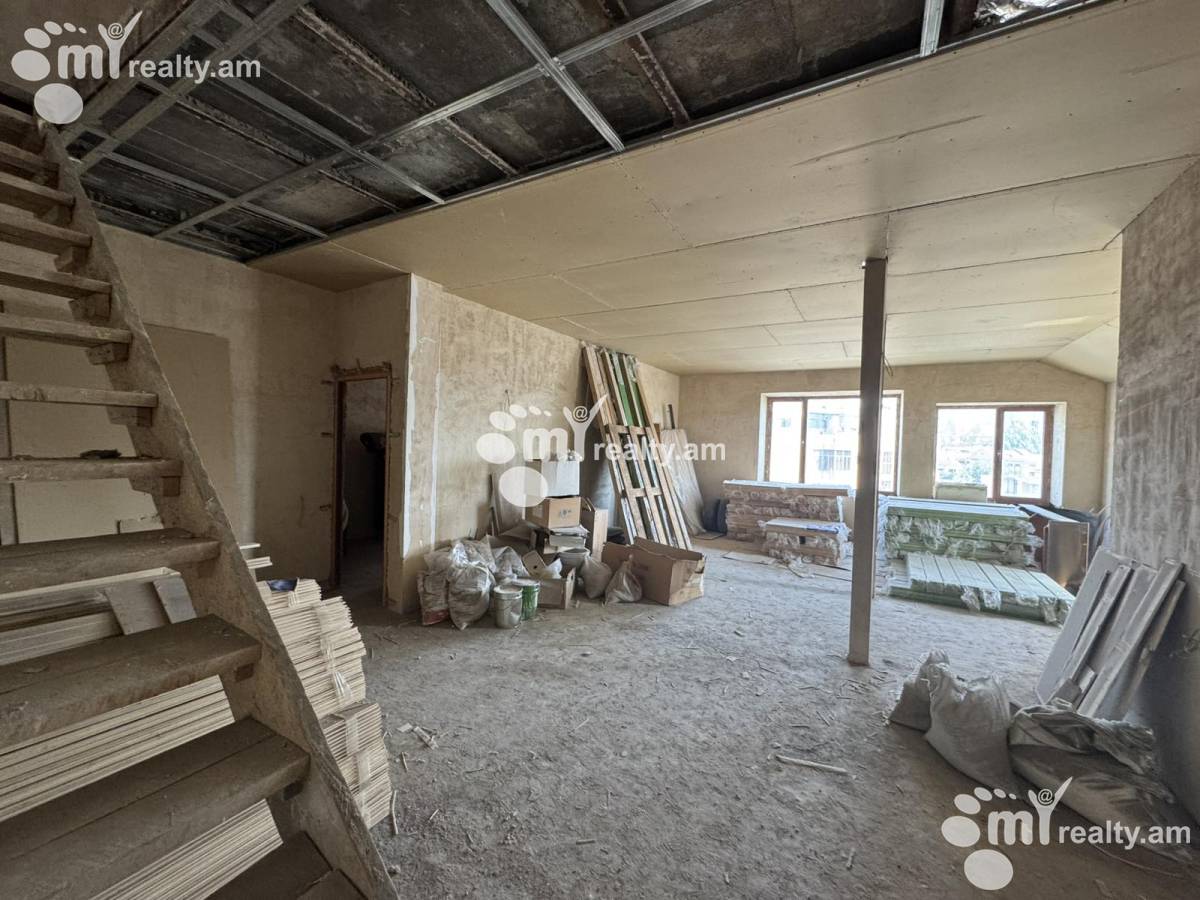 4 bedroom apartment for sale خیابان آنتارایین, مرکز شهر ایروان, 156118