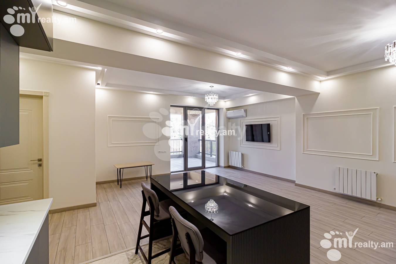 3 bedroom apartment for rent Paronyan St, Center Yerevan, 151466