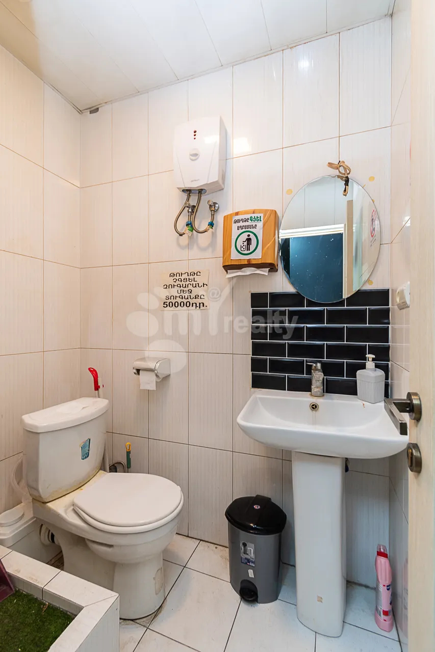 Commercial property for sale Paronyan St, Center Yerevan, 160772