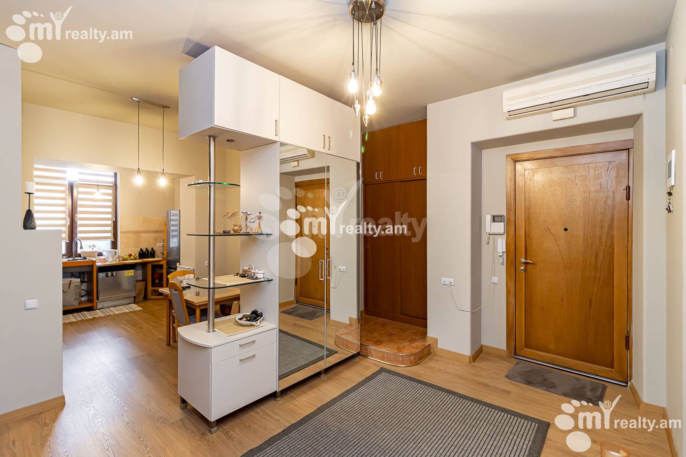 3 սենյականոց բնակարան  Բուզանդի փող, Կենտրոն Երևան, 149293