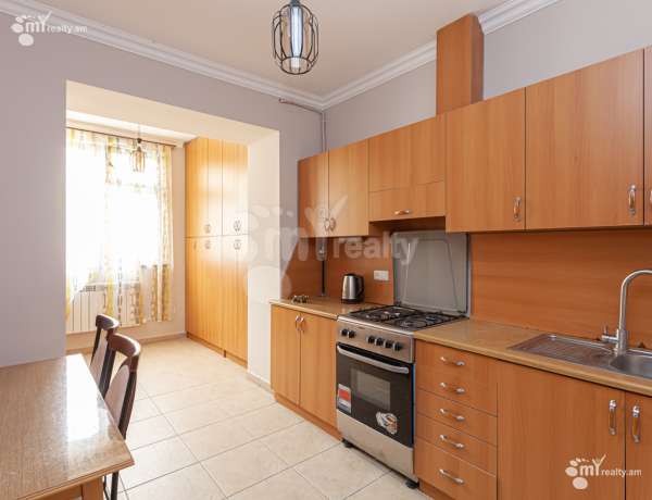 2-senyakanoc-bnakaran-vacharq-Yerevan-Center