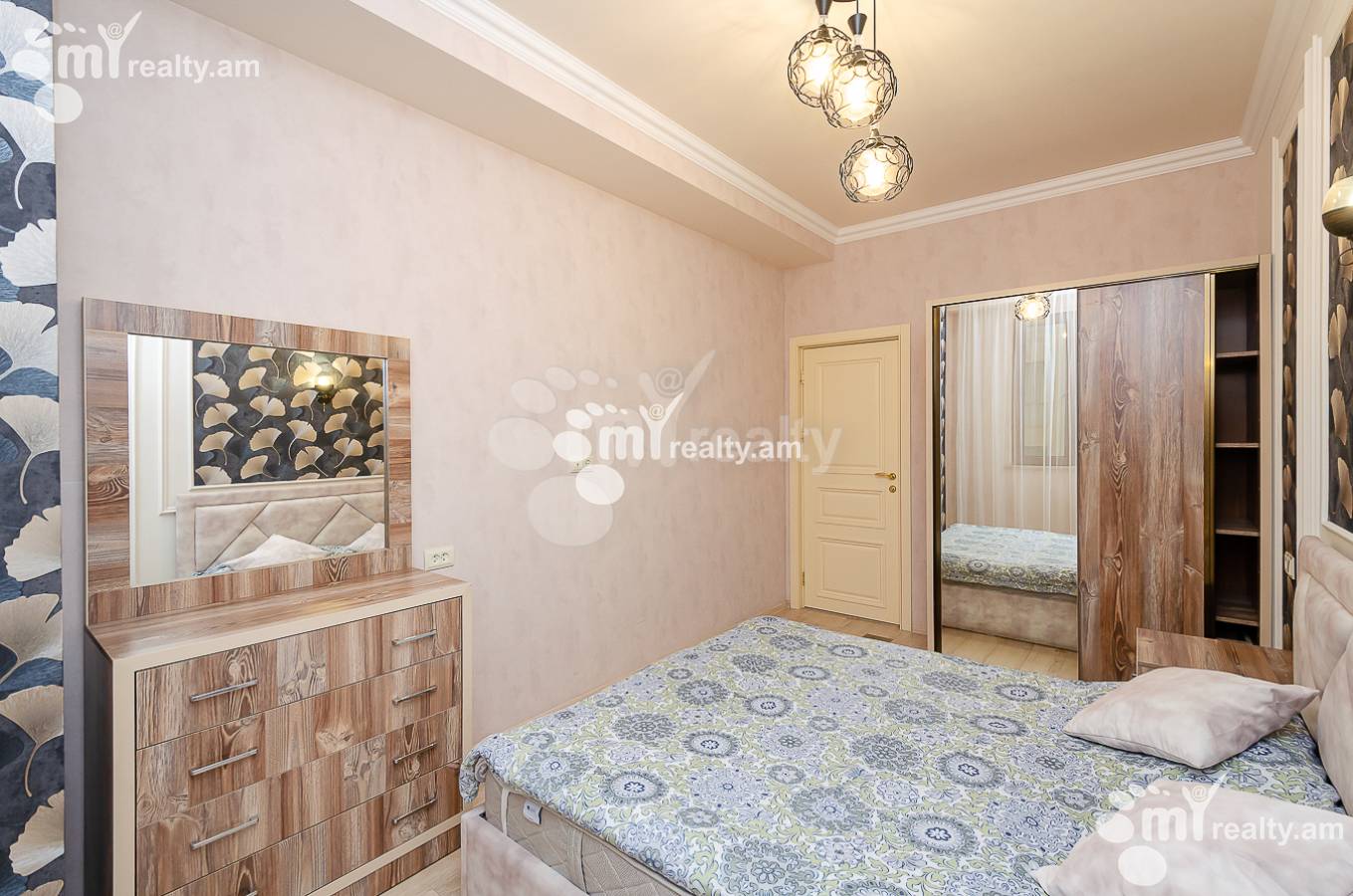 3 bedroom apartment for rent Amiryan St, Center Yerevan, 151212