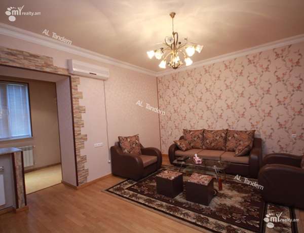 bnakaran/3-senyakanoc/Sayat-Nova+Ave/Center/Yerevan
