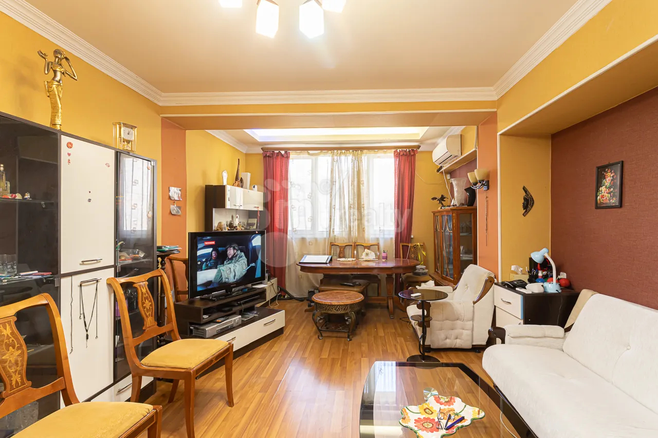 3 bedroom apartment for sale Saryan St, Center Yerevan, 159477