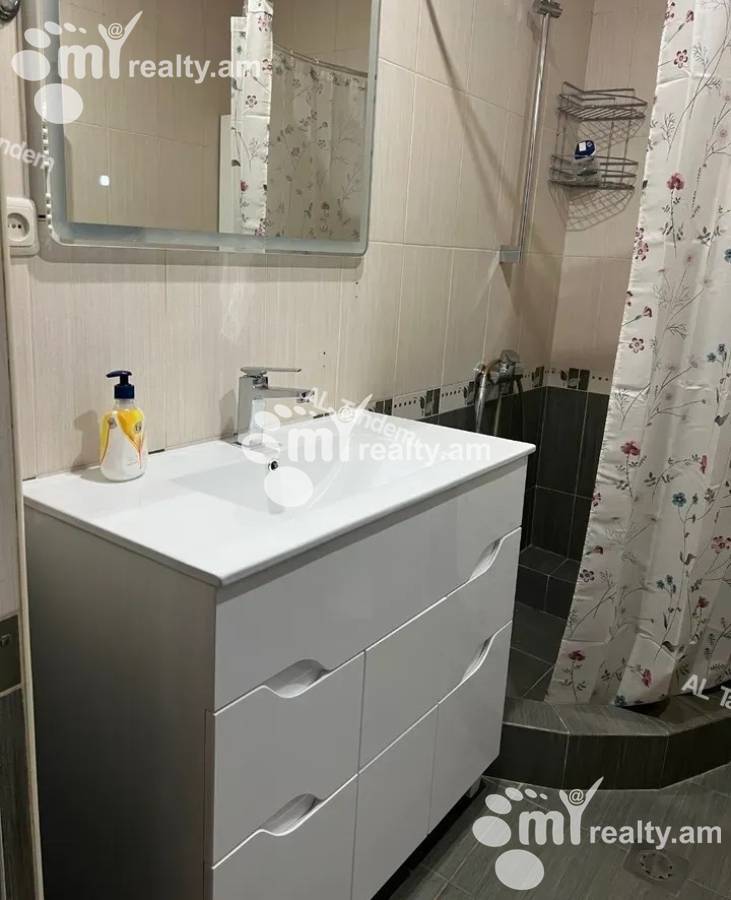 2 սենյականոց բնակարան  Մաշտոցի պող, Կենտրոն Երևան, 125847