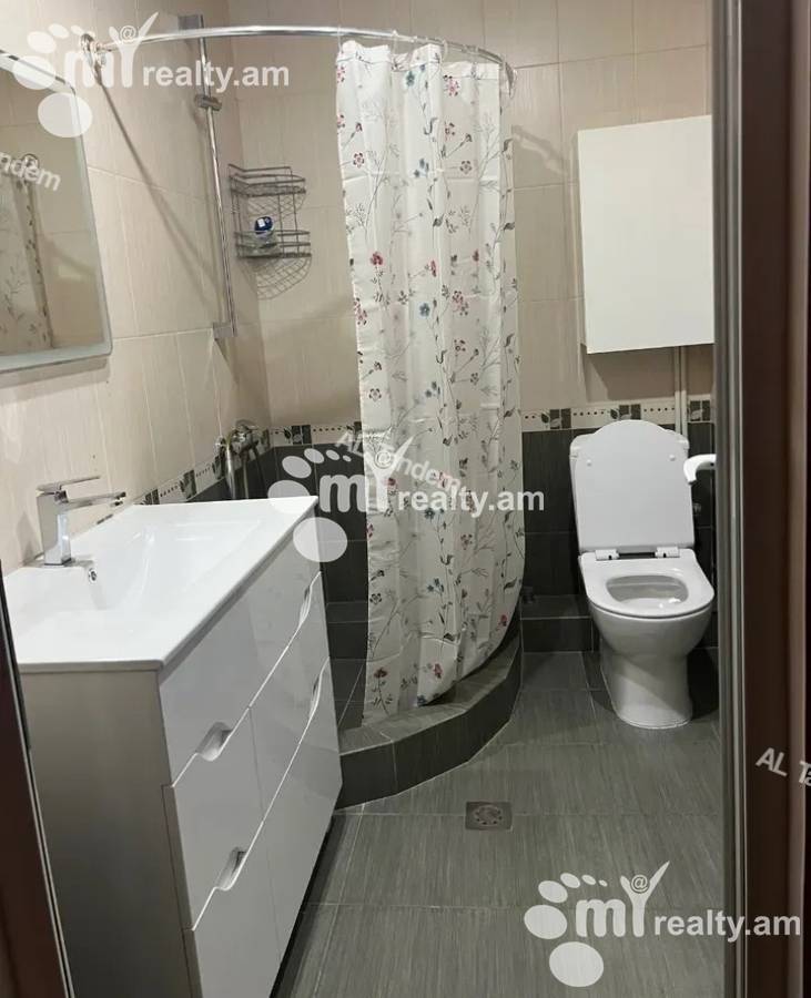 2 սենյականոց բնակարան  Մաշտոցի պող, Կենտրոն Երևան, 125847