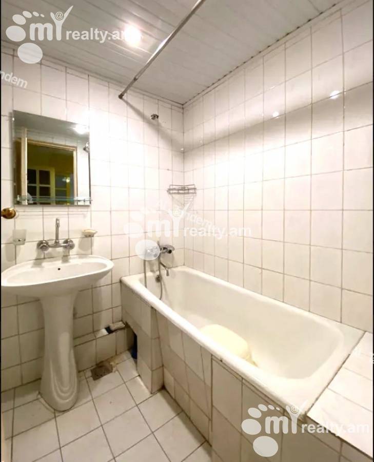 2 սենյականոց բնակարան  Հակոբյան փող, Արաբկիր Երևան, 145272