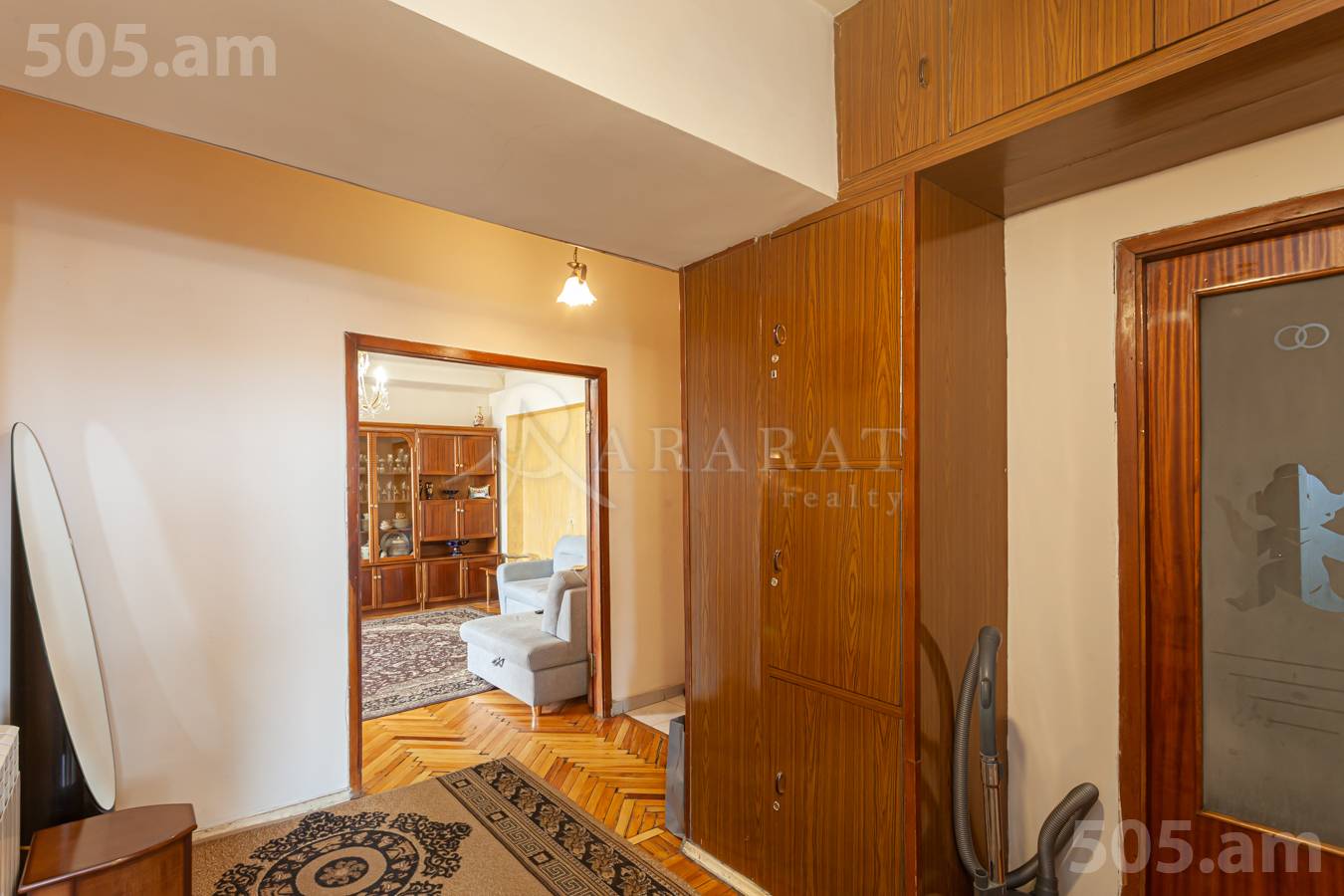 Купить 3 комнатную квартиру Саят-Нова пр, Центр Ереван, 150919