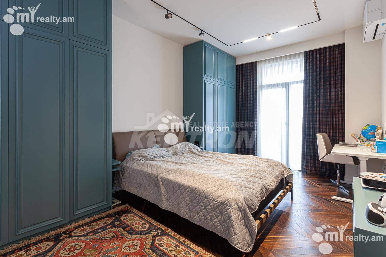 4 սենյականոց բնակարան  Բուզանդի փող, Կենտրոն Երևան, 155152