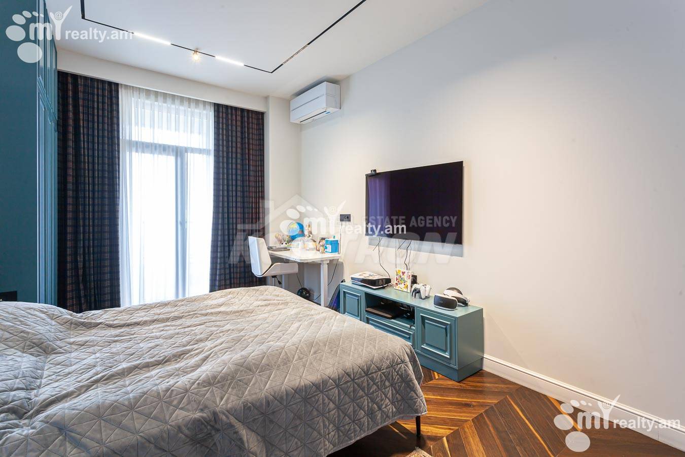 4 սենյականոց բնակարան  Բուզանդի փող, Կենտրոն Երևան, 155152